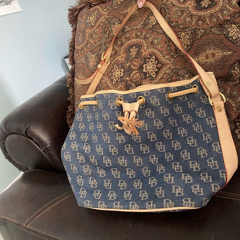 Jean and Leather ,Dooney & Burke purse💛💙